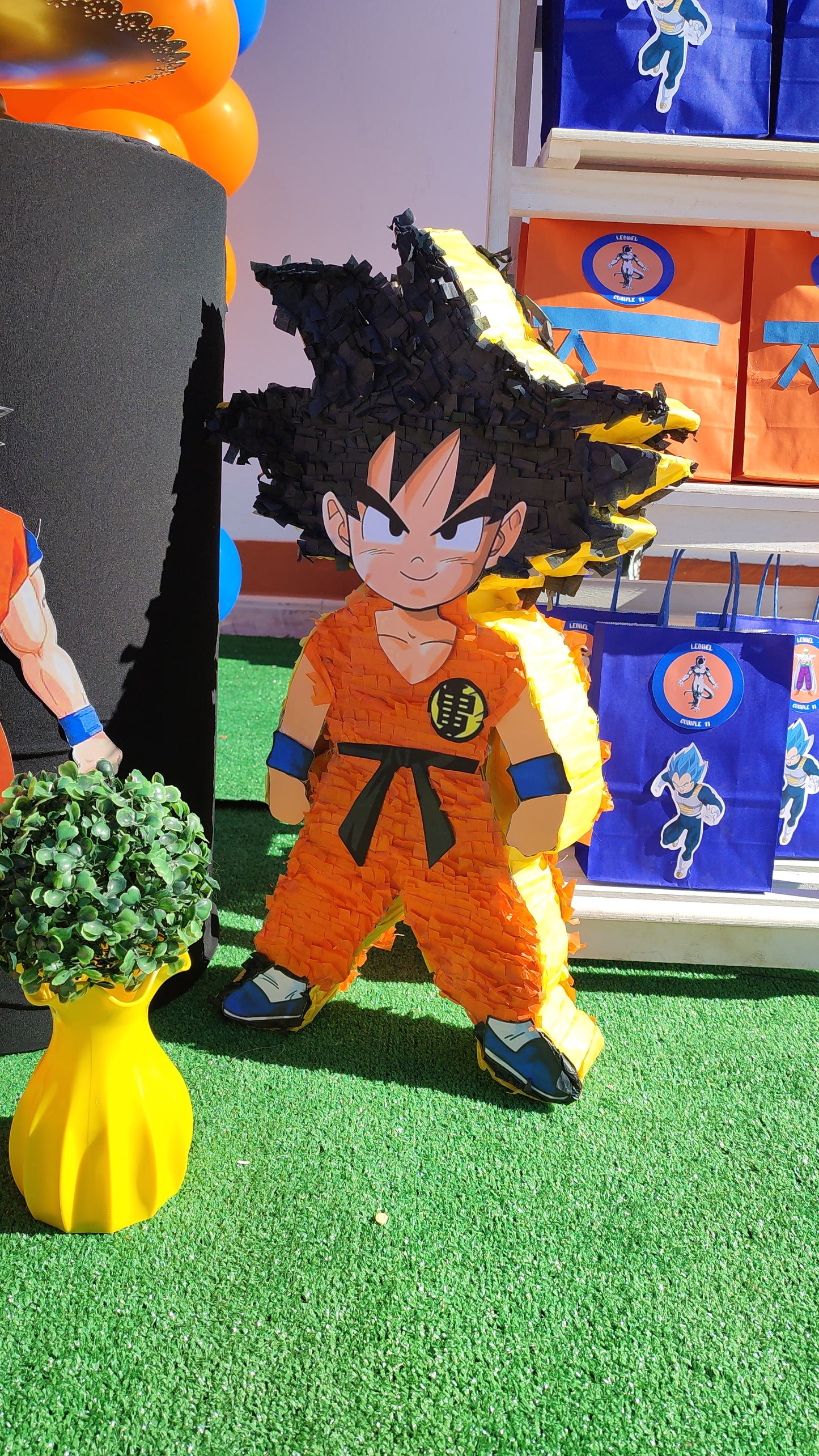 ''Piñata Goku''